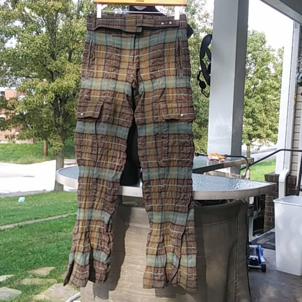 Really cool! kiltie plaid cargo pant Sz 6